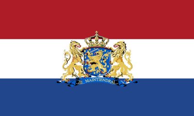 Nederland-vlag-met-Koninklijk-wapen