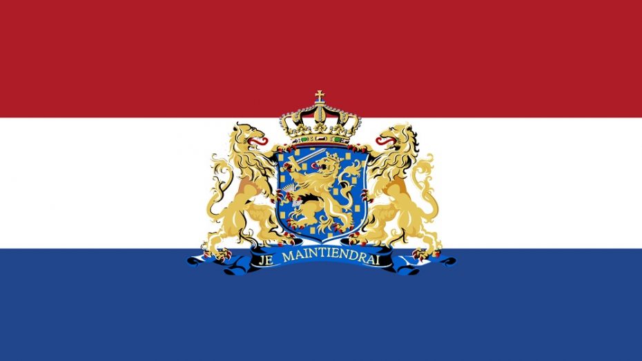 Nederland-vlag-met-Koninklijk-wapen